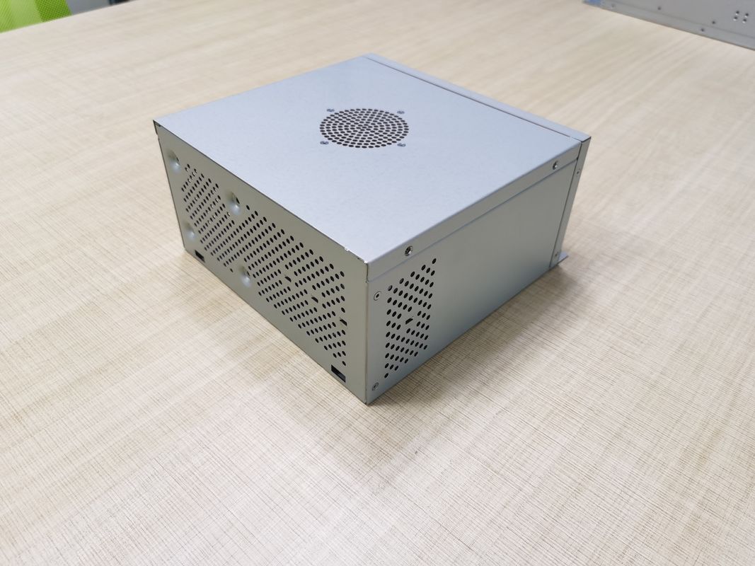 Plaatmetaal IPC Chassis Knijkplatform Netwerkkasten Computercasten Gaming PC Servercasten