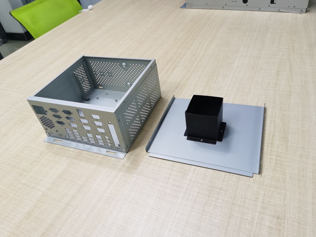 Plaatmetaal IPC Chassis Knijkplatform Netwerkkasten Computercasten Gaming PC Servercasten