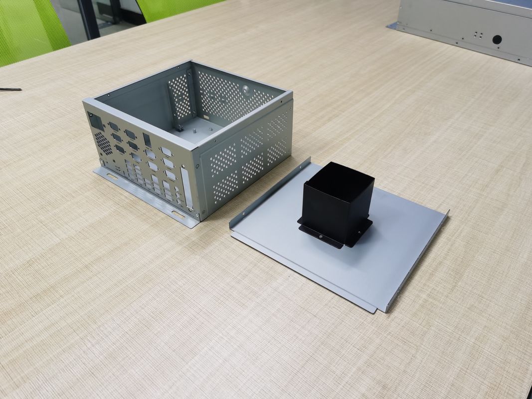 Plaatmetaal IPC Chassis Knijkplatform Netwerkkasten Computercasten Gaming PC Servercasten